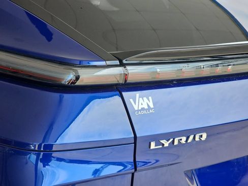 Certified 2024 Cadillac Lyriq Luxury AWD/4WD image 33