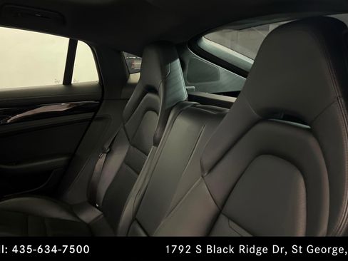 Used 2017 Porsche Panamera 4 AWD/4WD image 20