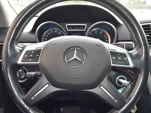 Used 2013 Mercedes-Benz ML 350 4MATIC image 21