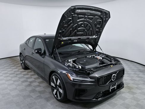 Certified 2025 Volvo S60 T8 Ultra AWD/4WD image 34