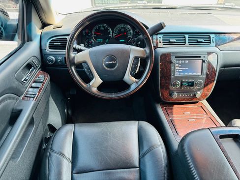 Used 2013 GMC Yukon XL Denali AWD/4WD image 15
