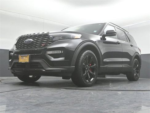 Certified 2022 Ford Explorer ST w/ Equipment Group 401A image 41