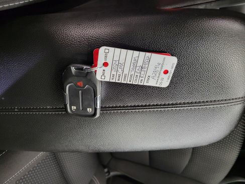 Used 2024 GMC Terrain SLE image 26