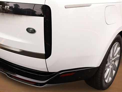 Used 2023 Land Rover Range Rover SE AWD/4WD image 10