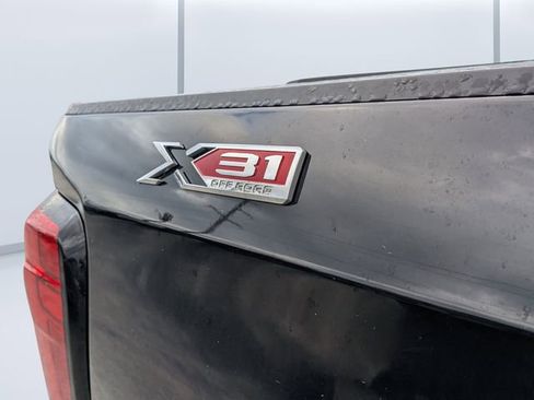 Used 2025 GMC Sierra 1500 Elevation w/ Elevation Premium Package AWD/4WD image 13