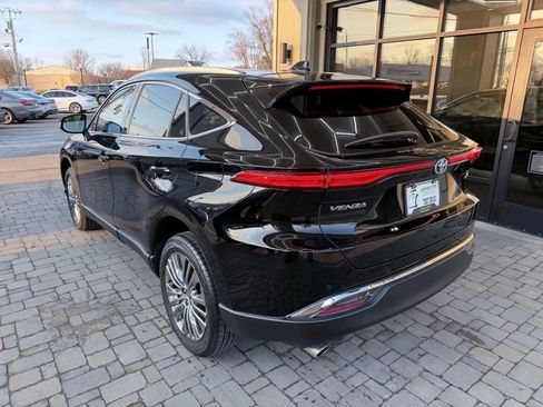Used 2023 Toyota Venza XLE image 55