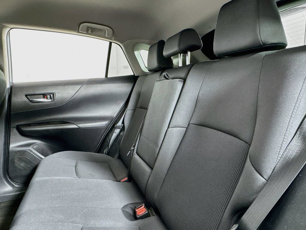 Used 2024 Toyota Venza LE AWD/4WD image 10