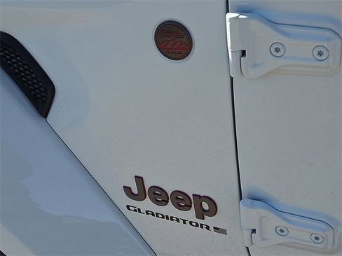 New 2026 Jeep Gladiator Rubicon image 11