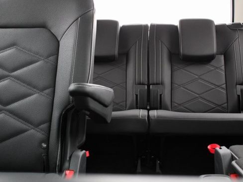 New 2026 Volkswagen Atlas SE image 21