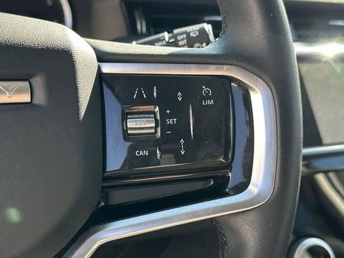 Used 2023 Land Rover Discovery Sport S image 36