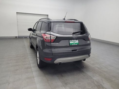 Used 2018 Ford Escape SE image 5