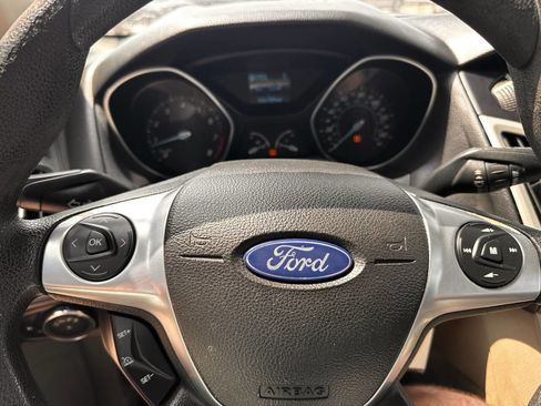 Used 2012 Ford Focus SE FWD image 14