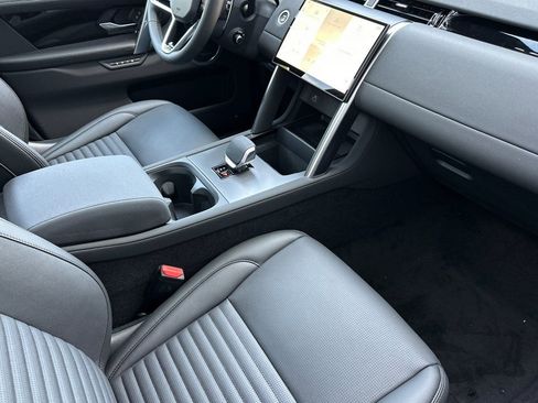New 2025 Land Rover Discovery Sport S image 26