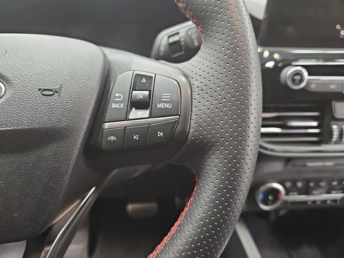 Used 2024 Ford Escape ST-Line image 18