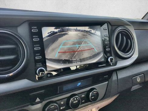 Used 2021 Toyota Tacoma TRD Sport image 12