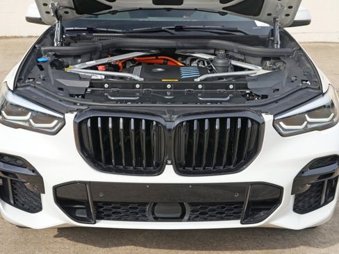 Used 2022 BMW X5 xDrive45e w/ M Sport Package AWD/4WD image 8