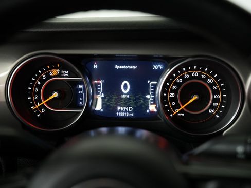 Used 2020 Jeep Wrangler Sport image 16