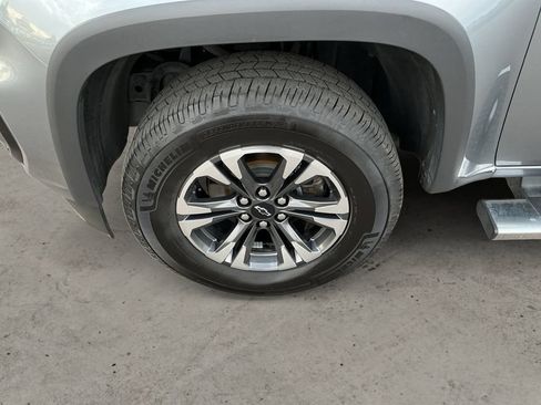 Used 2021 Chevrolet Colorado Z71 w/ Safety Package AWD/4WD image 9