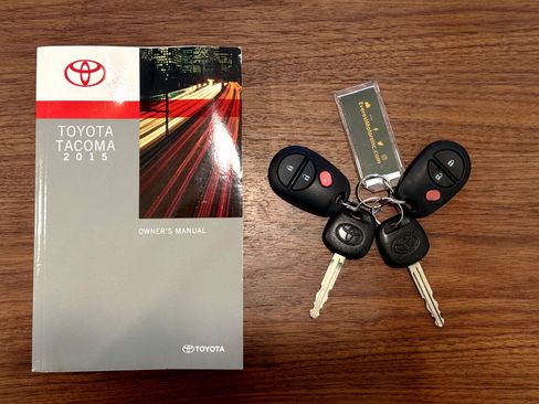 Used 2015 Toyota Tacoma 4x4 Double Cab image 15