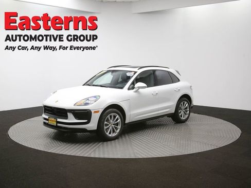 Used 2023 Porsche Macan T w/ Premium Package Plus image 58