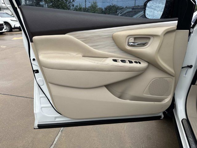 Used 2015 Nissan Murano S FWD image 18