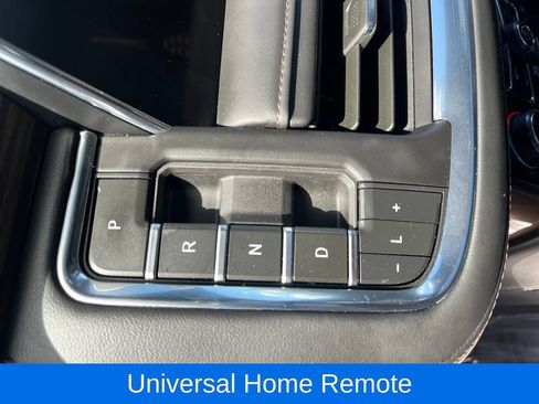 Used 2024 Chevrolet Suburban High Country AWD/4WD image 30