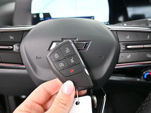 New 2026 Chevrolet Equinox LT w/ Convenience Package II image 33