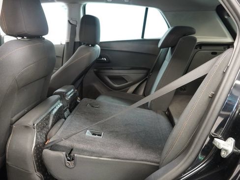 Used 2020 Chevrolet Trax LS FWD image 24