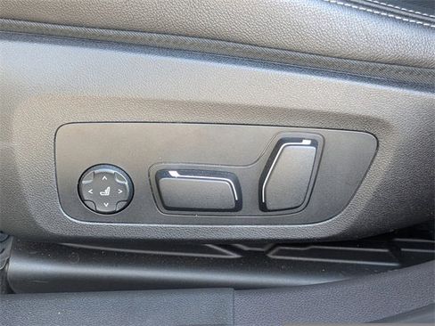 Used 2025 BMW 330i 330i w/ M Sport Package image 20