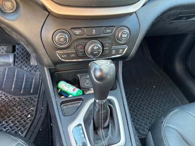 Used 2014 Jeep Cherokee Limited w/ Luxury Group FWD image 23
