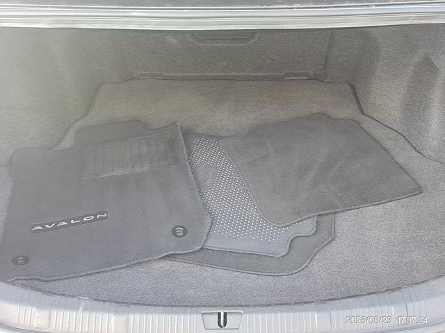 Used 2017 Toyota Avalon XLE Premium w/ Carpet Mat Package FWD image 17