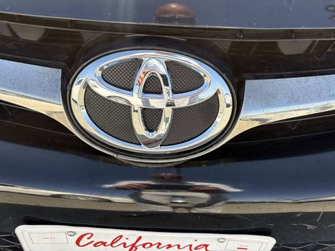 Used 2015 Toyota Camry XSE FWD image 13