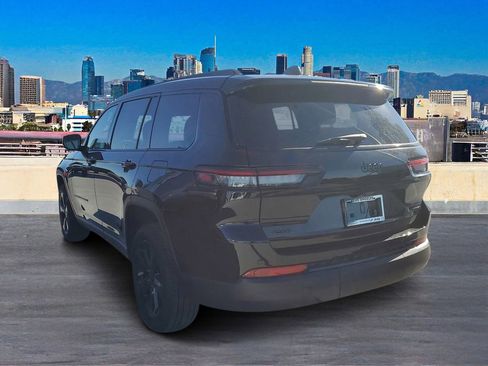 New 2025 Jeep Grand Cherokee L Limited w/ Black Appearance Package image 5