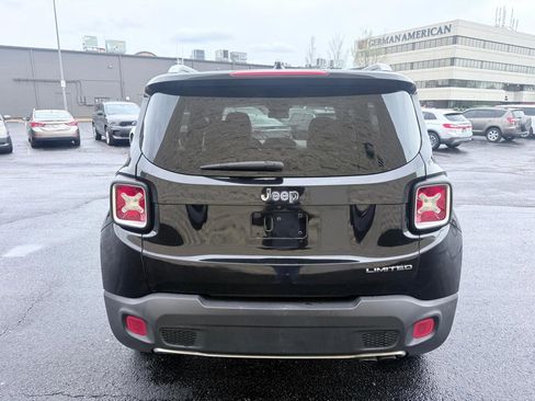 Used 2017 Jeep Renegade Limited image 4