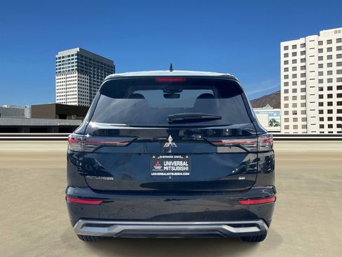 New 2026 Mitsubishi Outlander SE image 4