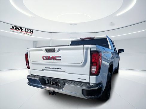 Used 2021 GMC Sierra 1500 SLE image 2