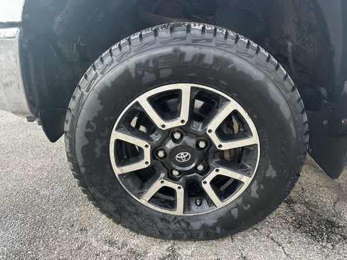 Used 2014 Toyota Tundra SR5 w/ TRD Off Road Package image 27