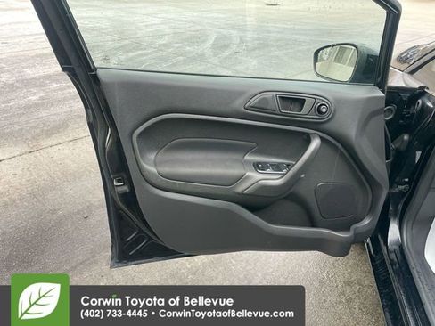 Used 2017 Ford Fiesta SE image 22
