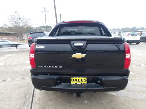 Used 2013 Chevrolet Avalanche LT w/ Suspension Package, Off-Road image 12
