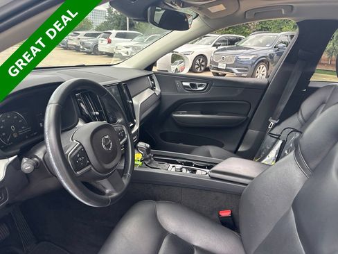 Used 2019 Volvo XC60 T5 Momentum w/ Premium Package FWD image 15