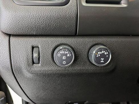 Used 2018 Chevrolet Colorado LT w/ LT Convenience Package image 10