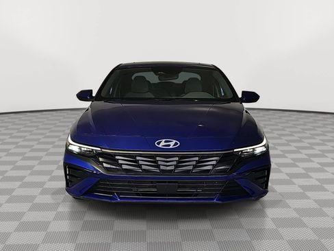 Used 2024 Hyundai Elantra SEL w/ Convenience Package FWD image 3