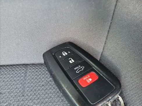 Certified 2022 Toyota RAV4 XLE w/ Convenience Package FWD image 43