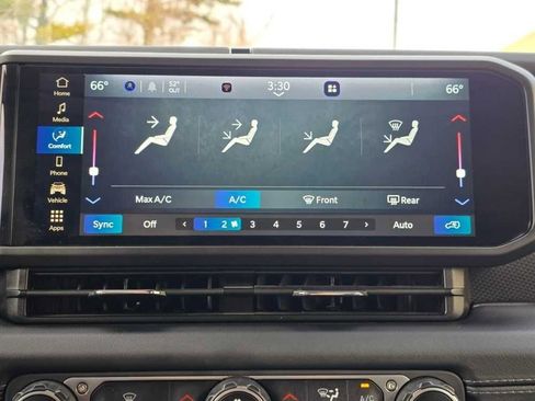 Used 2024 Jeep Wrangler Unlimited Rubicon 4xe AWD/4WD image 42