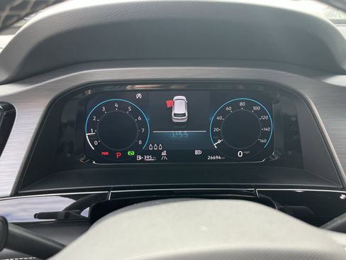 Used 2025 Volkswagen Atlas Cross Sport SE image 23