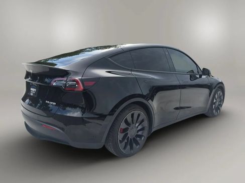Used 2022 Tesla Model Y Performance AWD/4WD image 7