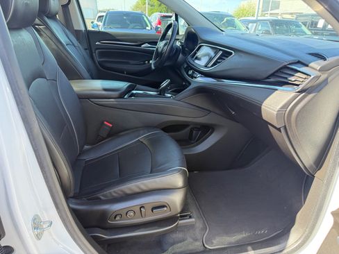 Used 2021 Buick Enclave Avenir w/ Avenir Technology Package FWD image 31