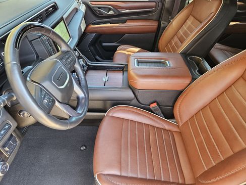 Used 2024 GMC Yukon XL Denali Ultimate image 13