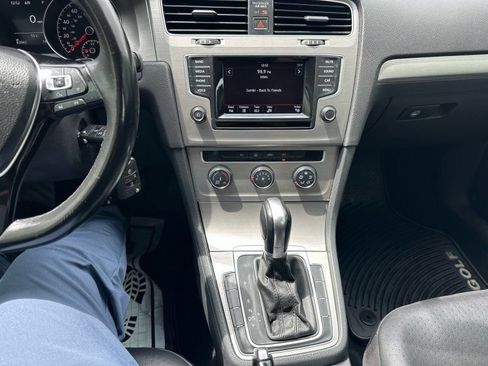 Used 2015 Volkswagen Golf S FWD image 18