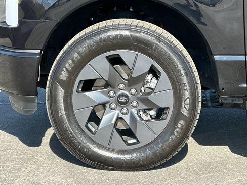 Certified 2025 Ford F150 Lightning Flash AWD/4WD image 24